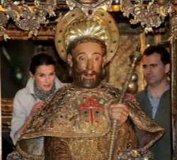 Los Príncipes, junto al Apóstol