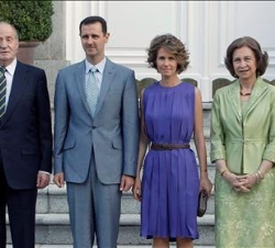 Sus Majestades los Reyes, junto a Sus Altezas Reales los Príncipes de Asturias, y el Presidente de la RepúblicaÁrabe Siria y su esposa