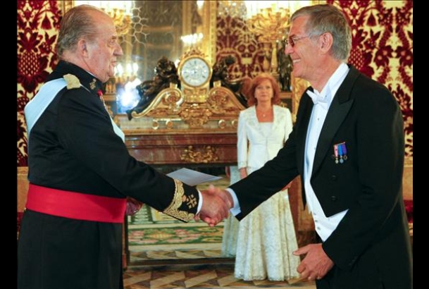 El Rey recibe el saludo del nuevo embajador del Principado de Mónaco