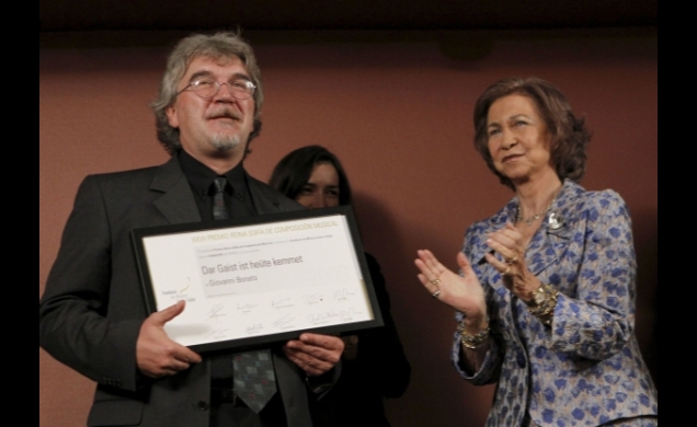La Reina, con el ganador del XXVII Premio Reina Sofía de Composición Musical, Giovanni Bonato