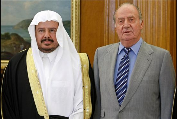 Don Juan Carlos con el presidente del Consejo Consultivo del Reino de Arabia Saudí