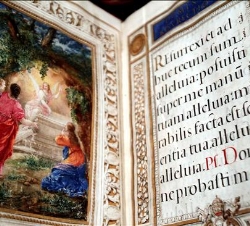 Imagen de una de las piezas expuestas, un Misal de 1635