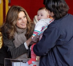 La Princesa de Asturias, en la mesa de Cruz Roja