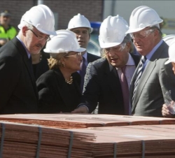 Don Juan Carlos recibe explicaciones en Atlantic Copper