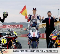 Don Felipe junto a los Campeones del Mundo