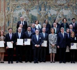 Fotografía de grupo con los galardonados