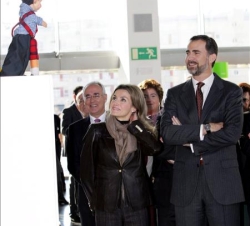 Sus Altezas Reales a su llegada al Riojaforum