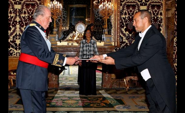 Su Majestad el Rey recibe la Carta Credencial del Embajador de la República de Cabo Verde