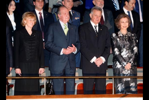 Los Reyes, con el Presidente de Hungría y su esposa