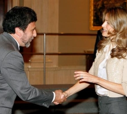 La Princesa recibe el saludo del rector de la Universidad Pablo de Olavide, Juan Jiménez Martínez