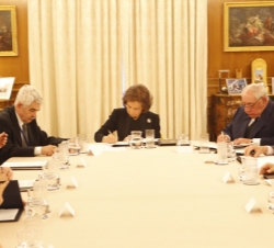 Doña Sofía durante la firma del Convenio