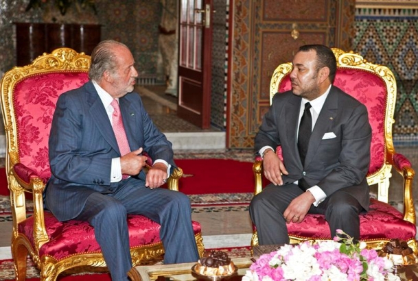 Don Juan Carlos y Mohamed VI, durante su encuentro en el Palacio Real de Marraquech