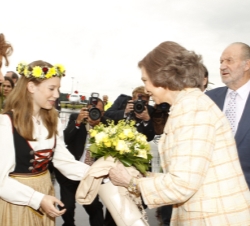 Sus Majestades los Reyes a su llegada a Zurich