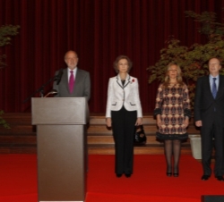 Sus Majestades los Reyes guardaron un minuto de silencio por las víctimas desde Suiza