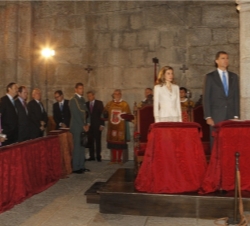 Don Felipe y Doña Letizia, en la iglesia del Monasterio de San Salvador de Leyre