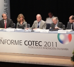 Don Juan Carlos al comienzo de Asamblea anual de la Fundación Cotec para la Innovación Tecnológica