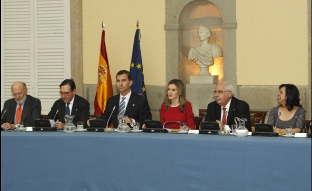 Sus Altezas Reales los Príncipes de Asturias durante la reunión