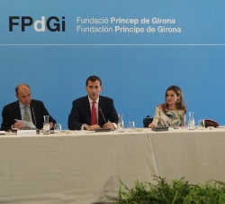 Don Felipe y Doña Letizia durante la Reunión del Patronato