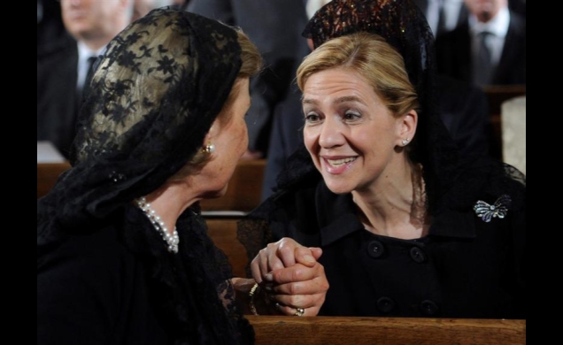 Doña Cristina conversa con la Princesa María de Liechtenstein