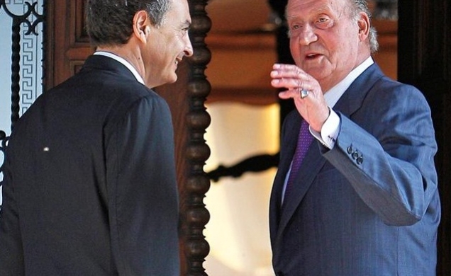 Don Juan Carlos junto al presidente del Gobierno, José Luis Rodríguez Zapatero 