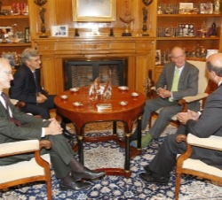 El Rey, con Barry Salzberg, Steve Almond y Fernando Ruiz