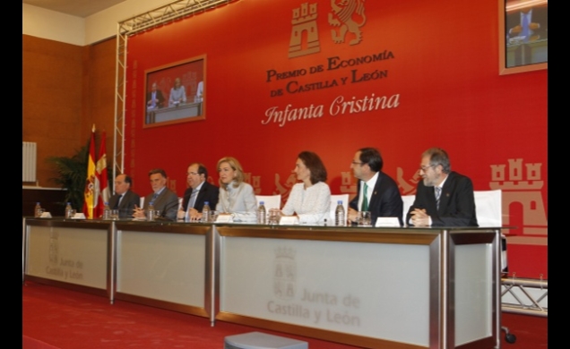 Doña Cristina en la mesa presidencial