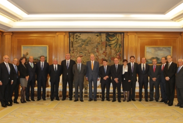 Don Juan Carlos con los miembros del Consejo de Administración de Bankia