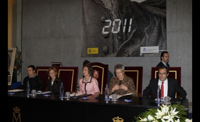 Mesa presidencial del acto