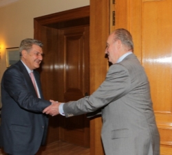 Don Juan Carlos recibe al presidente del Congreso de los Diputados