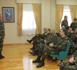 Don Felipe en la sala de reuniones