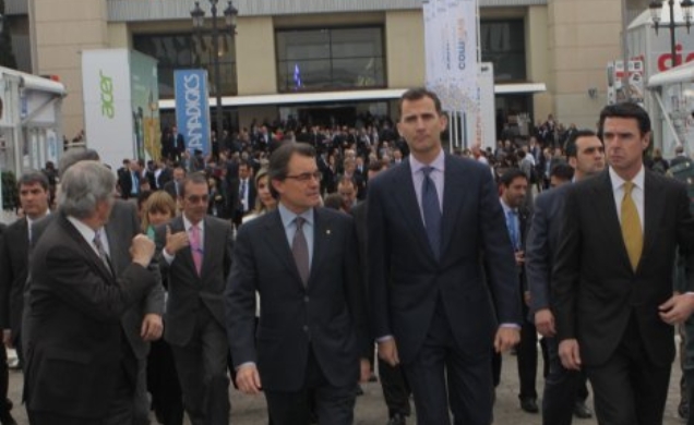 Don Felipe, en su recorrido por la recinto de Fira de Barcelona