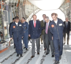 Don Juan Carlos entrando en el Airbus A400M