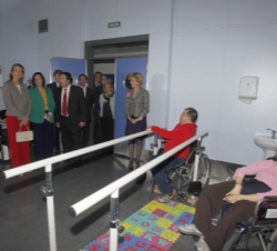 Su Alteza Real la Infanta durante su recorrido por el centro