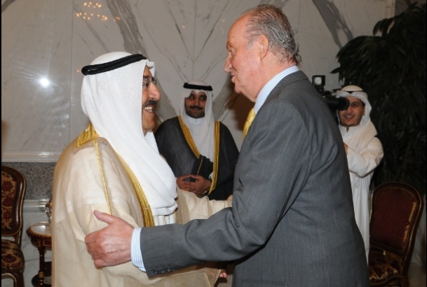 Saludo entre Don Juan Carlos y el Emir del Estado de Kuwait