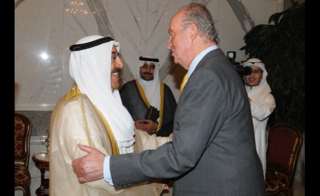 Saludo entre Don Juan Carlos y el Emir del Estado de Kuwait