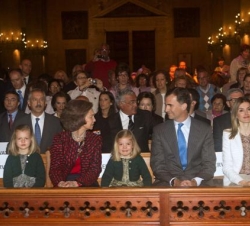 Los miembros de la Familia Real asistentes, en la primera fila de asientos de la Catedral
