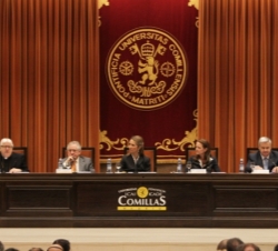 Vista de la mesa presidencial