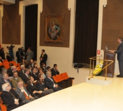 La Infanta Doña Elena durante el acto