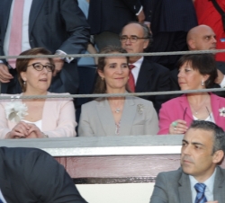 Doña Elena durante la tradicional Corrida de la Prensa