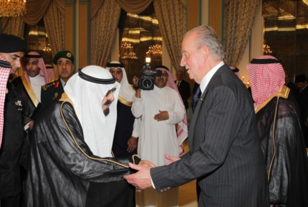 Su Majestad el Rey expresa sus condolencias al Custodio de las Dos Sagradas Mezquitas, Su Majestad Abdullah Bin Abdulaziz Al-Saud, Rey de Arabia Saudí