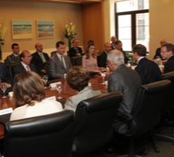 Los Príncipes, en la reunión de trabajo con el Consejo Asesor del IESE de EE.UU.
