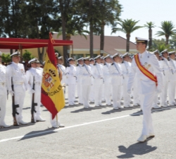 Don Felipe pasa revista a las tropas