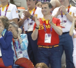 Asistencia a las pruebas de los XXX Juegos Olímpicos "Londres 2012". La Reina, los Príncipes de Asturias y la Princesa Irene celebran la con