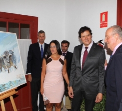 Corrida de toros conmemorativa del Bicentenario de la Constitución Española de 1812. El Rey observa el cuadro obra del pintor portuense Adrián Ferrera