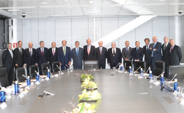 Almuerzo con los miembros del Consejo Empresarial para la Competitividad. Su Majestad el Rey, con el Consejo Empresarial para al Competividad 