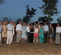 Acto principal de la celebración del XXV aniversario de Proyecto Hombre Baleares. Fotografía de grupo de las autoridades asistentes y los directivos d