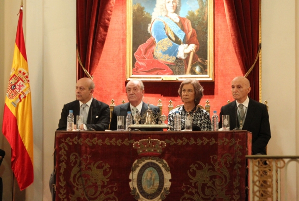 Apertura del Curso de las Reales Academias. Los Reyes, el ministro de Educación, Cultura y Deporte y el director de la Real Academia de la Historia