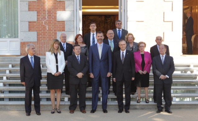 Audiencia a la Junta Directiva de la Confederación de Casas Regionales y Provinciales de España. Fotografía de grupo
