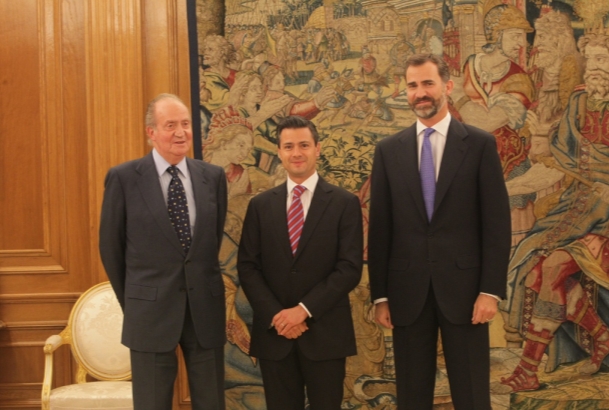 Su Majestad el Rey y Su Alteza Real el Príncipe de Asturias acompañados por el Presidente electo de los Estados Unidos Mexicanos, Enrique Peña Nieto
