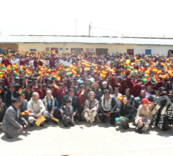Fotografía de grupo en la Unidad Educativa "España"